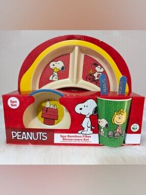 Peanuts Gang & Snoopy 5-piece Bamboo Dinnerware Set! New!